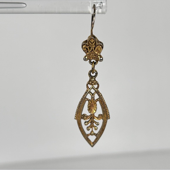 Vintage Gold Tone Filagree Fleur De Lis Dangle Pierced Earrings Locking Ear Wire - Picture 7 of 14